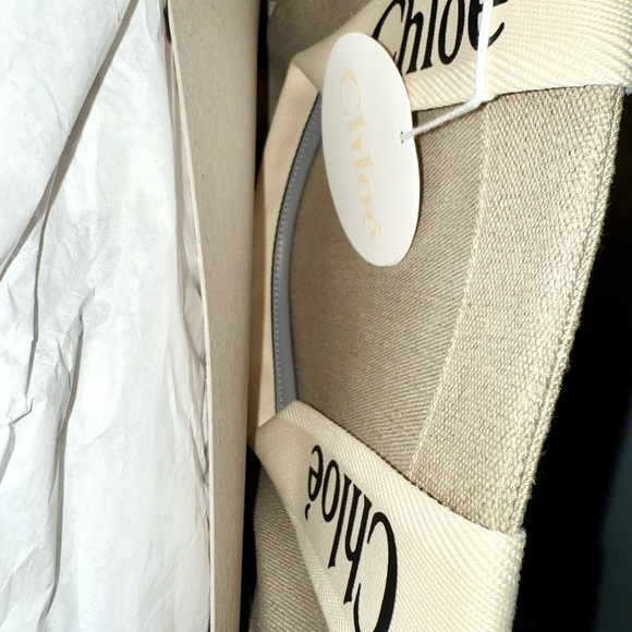 Chloe Woody Medium Tote in Divine Grey - Picture 7 of 10